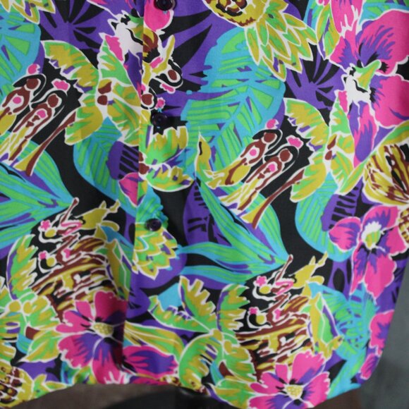 Vintage Hawaiian Shirt - Abstract Floral Pattern by Hilo Hattie - Men's XL - Picture 4 of 9